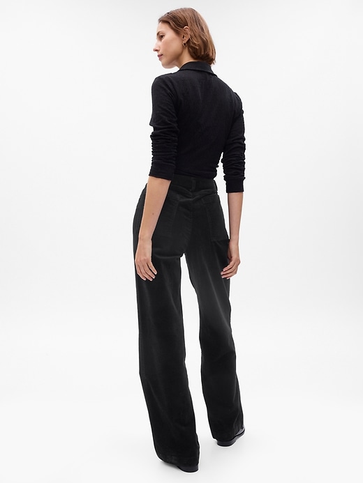 L'image numéro 2 présente Pantalon en velours côtelé Washwell à coupe ample des années 90 à taille basse moyenne.