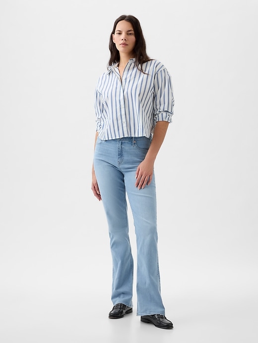 L'image numéro 5 présente Jean mini-évasé à taille basse moyenne