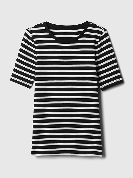 L'image numéro 4 présente T-shirt ras du cou moderne