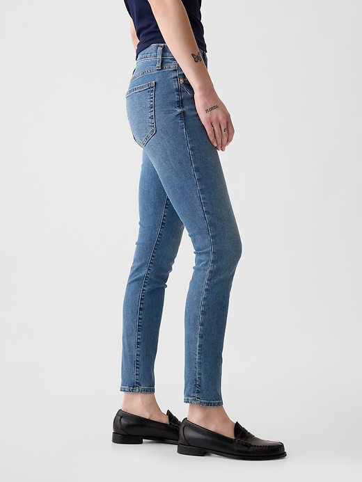 Mid Rise True Skinny Jeans