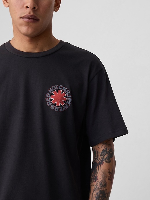 Red Hot Chili Peppers Graphic T-Shirt | Gap
