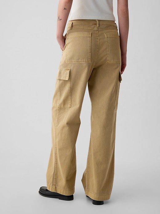 L'image numéro 9 présente Pantalon cargo kaki ample Washwell