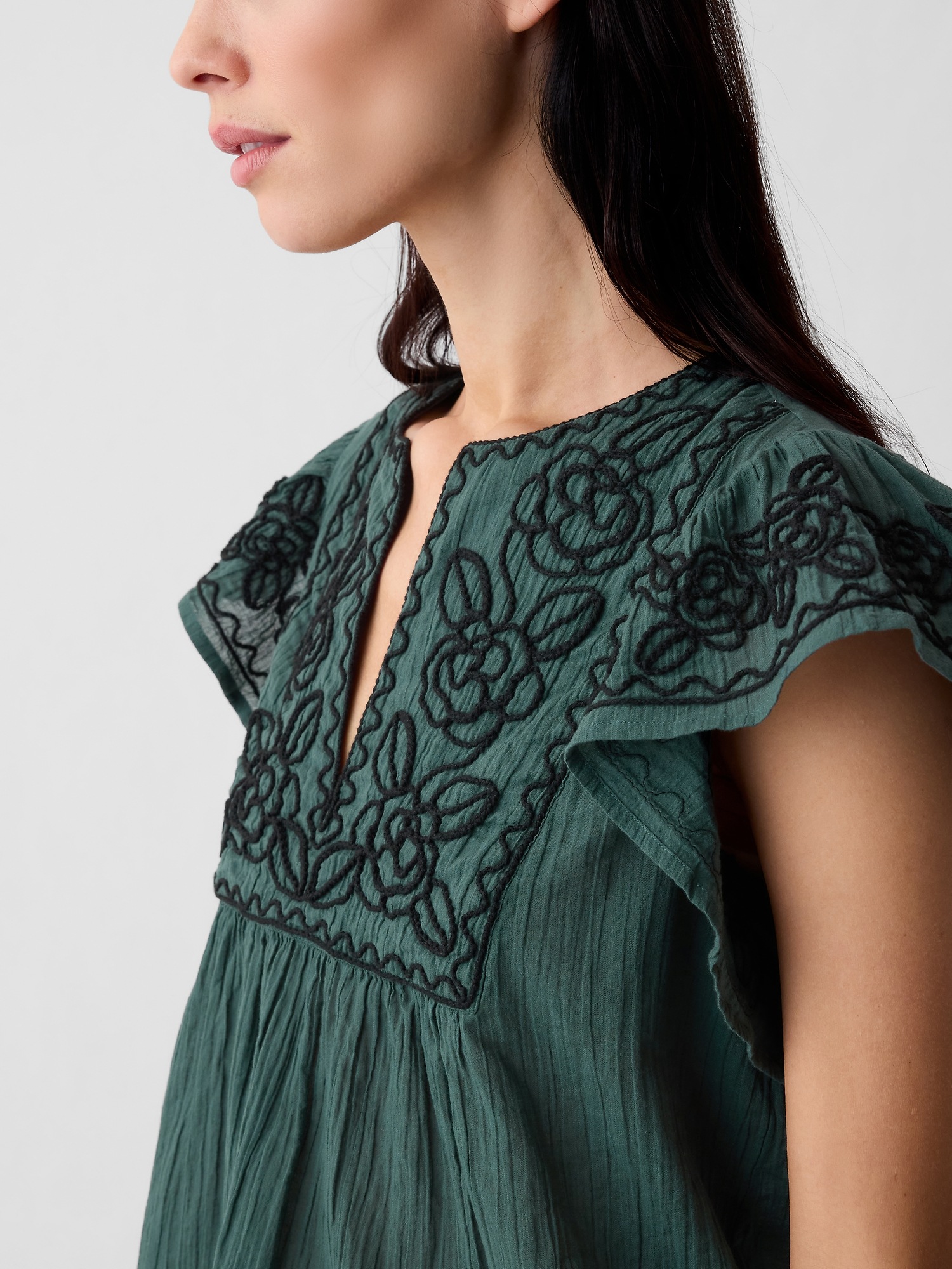 トップス crinkle crinkle 3D embroidery shirts VONIQUE / crinkle crinkle crinkle / 3D embroidery camisole