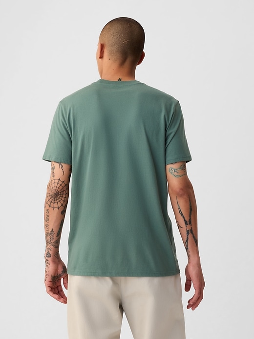 L'image numéro 2 présente T-shirt à poche en coton biologique