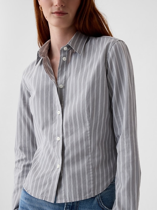 Image number 7 showing, Organic Cotton Fitted Cropped Shirt