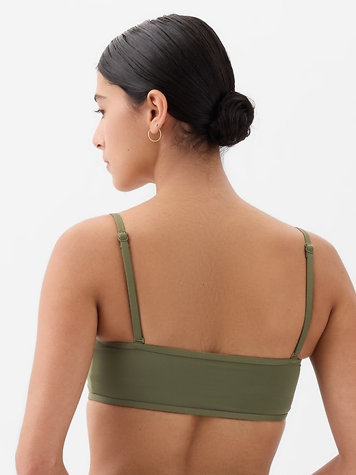 L'image numéro 2 présente Haut de bikini de style bandeau