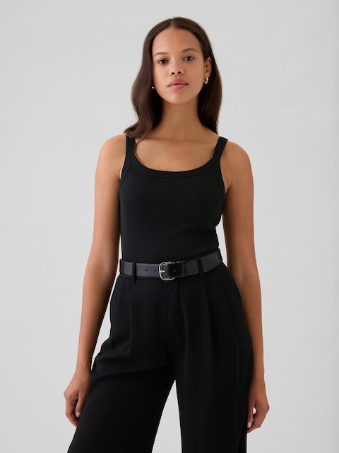 CAMISOLE COURTE CÔTELÉE MODERNE