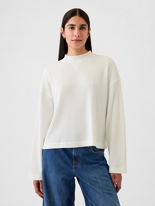 BREATHABLE WAFFLE MOCK NECK TEE &PANTS上下 Oversized Mockneck Waffle T-Shirt | Gap