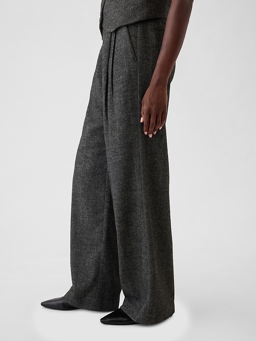 +(Plūs) Wide two-pleat trousers Dark gra Wide Leg Double Pleated Trousers in Dark Grey Melange – DB