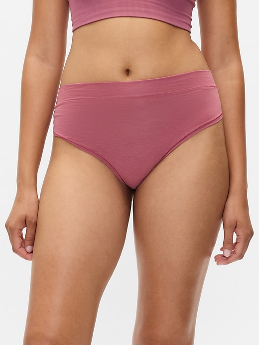 L'image numéro 1 présente String respirant taille haute