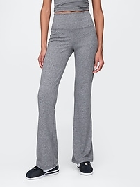 L'image numéro 2 présente Legging évasé GapSport en jersey brossé léger