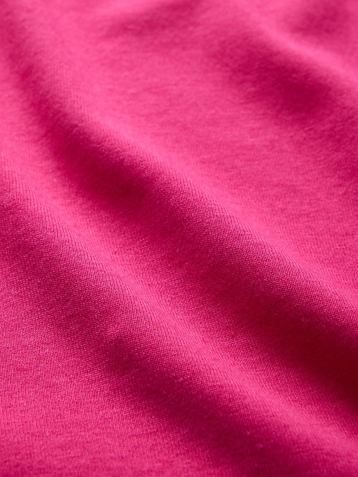 L'image numéro 4 présente T-shirt ras du cou moderne