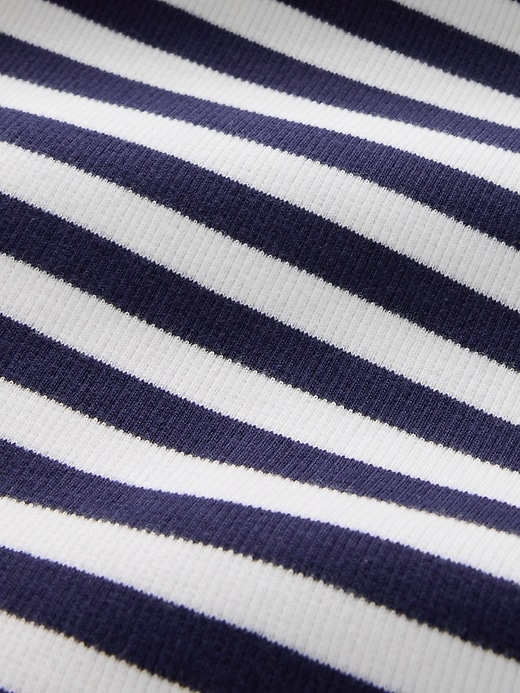 L'image numéro 4 présente Robe-camisole côtelée mi-longue