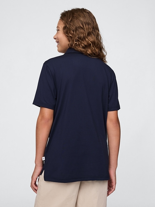 L'image numéro 3 présente Polo GapFit Tech Performance pour Enfant