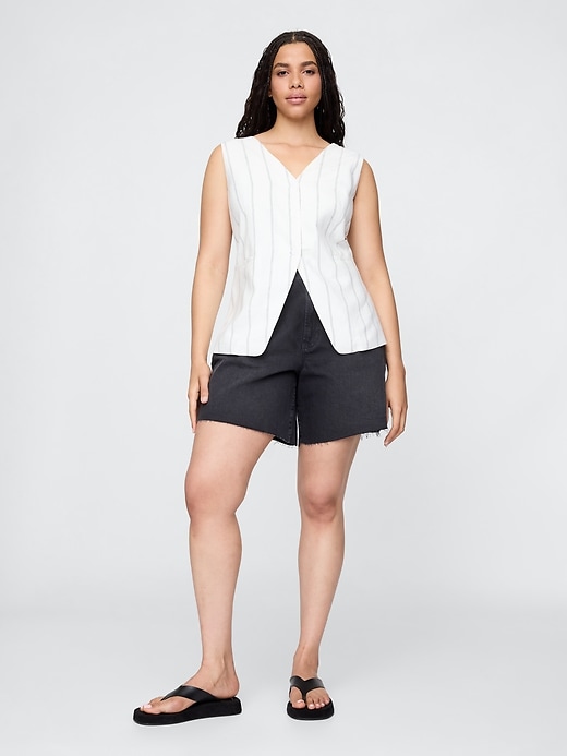 Image number 5 showing, 8" Mid Rise '90s Loose Denim Bermuda Shorts