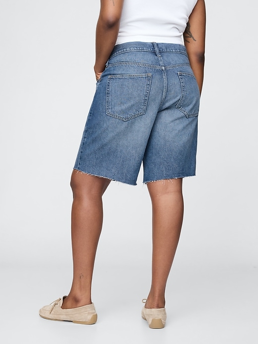 Image number 6 showing, 8" Mid Rise '90s Loose Denim Bermuda Shorts