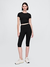 Image number 1 showing, GapFit Smooth High Rise Crop Leggings