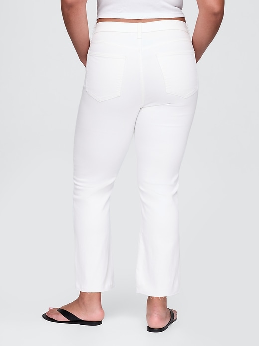 L'image numéro 6 présente Jean mi-évasé à taille haute