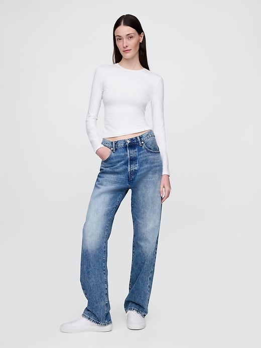 L'image numéro 2 présente T-shirt moulant en jersey