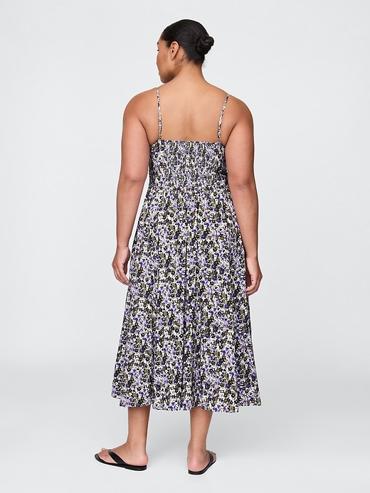 L'image numéro 5 présente Robe longue fleurie à col en v