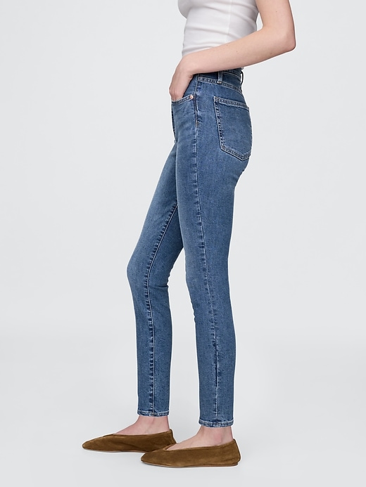 L'image numéro 3 présente Jean vraiment moulant à taille haute