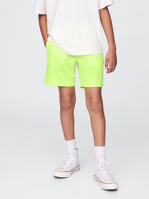 Image number 4 showing, Kids GapFit 6" Recycled Mesh Easy Shorts