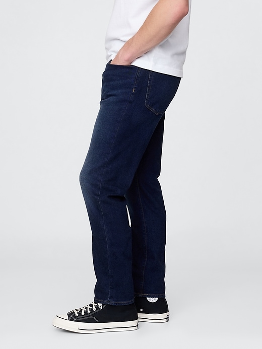 L'image numéro 3 présente Jean étroit