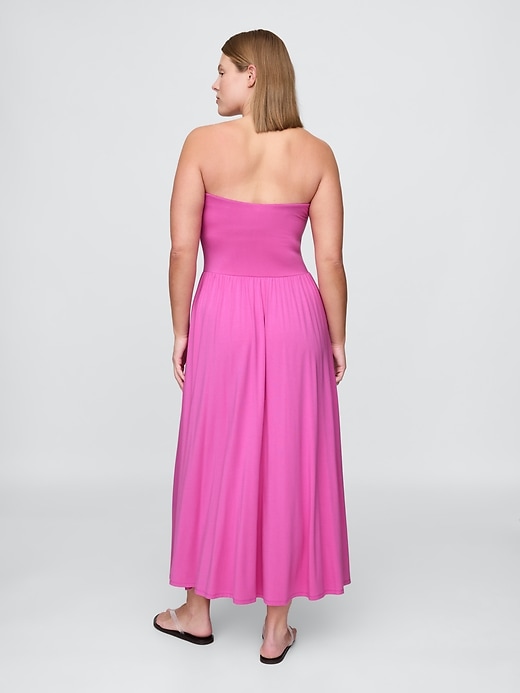 L'image numéro 5 présente Robe longue sans bretelles