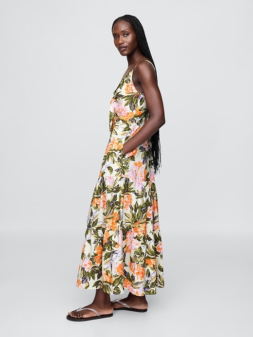 L'image numéro 3 présente Robe longue à volants à encolure à cordelettes