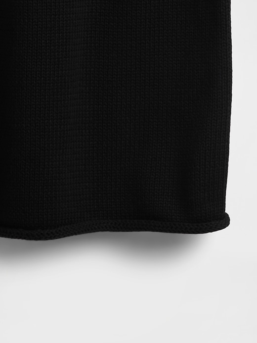 L'image numéro 7 présente Robe courte en tricot côtelé