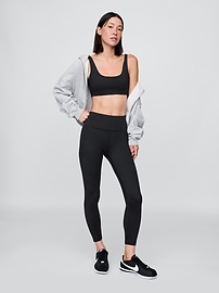 L'image numéro 1 présente Legging à taille haute longueur 7/8 GapSport
