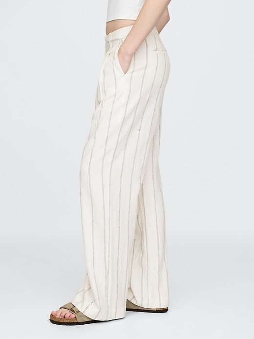 L'image numéro 3 présente Pantalon tailleur 365 à taille haute en mélange de lin