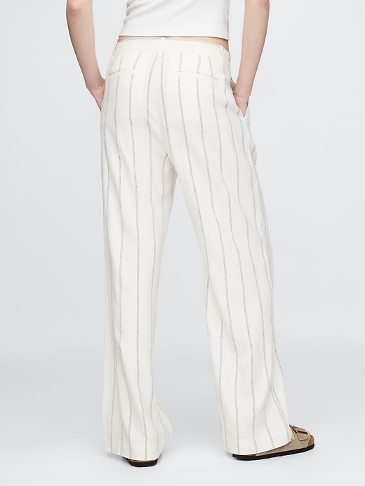 L'image numéro 4 présente Pantalon tailleur 365 à taille haute en mélange de lin