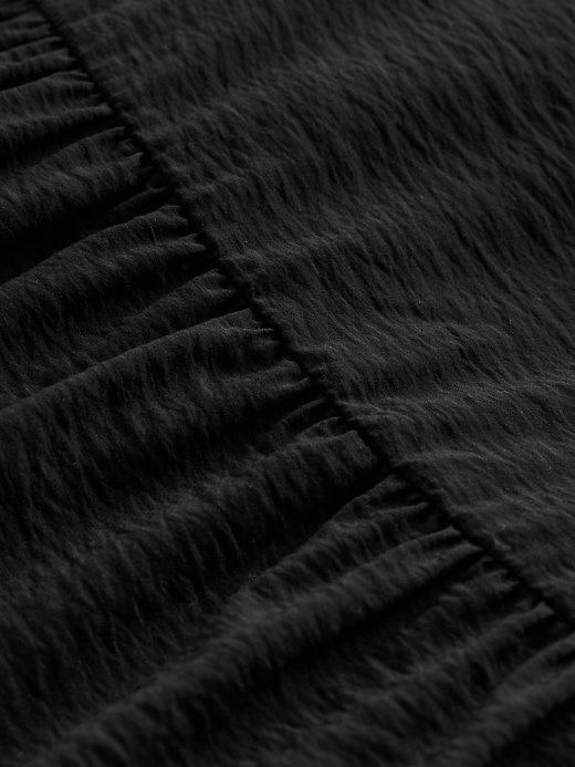 L'image numéro 5 présente Robe longue à volants à encolure à cordelettes