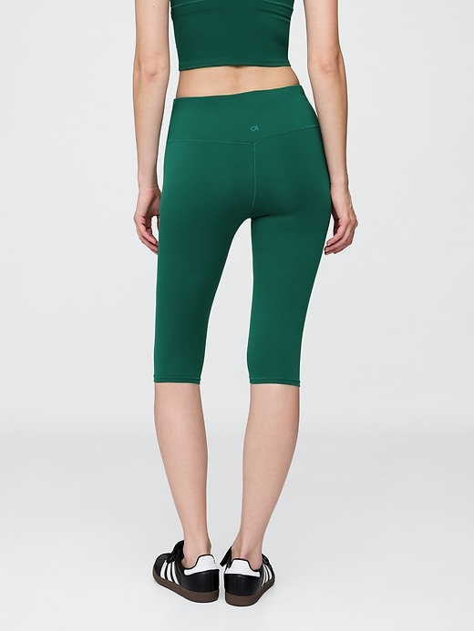 Image number 4 showing, GapFit Smooth High Rise Crop Leggings