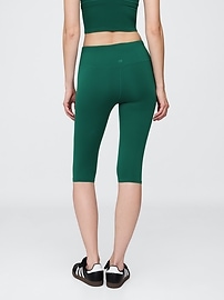 Image number 4 showing, GapFit Smooth High Rise Crop Leggings