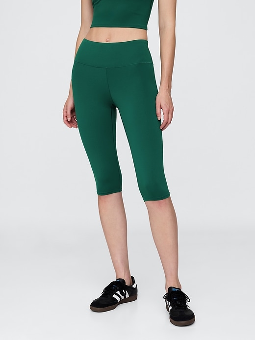 Image number 2 showing, GapFit Smooth High Rise Crop Leggings