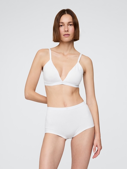 L'image numéro 1 présente Short court taille haute en coton biologique extensible