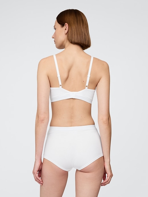 L'image numéro 2 présente Short court taille haute en coton biologique extensible