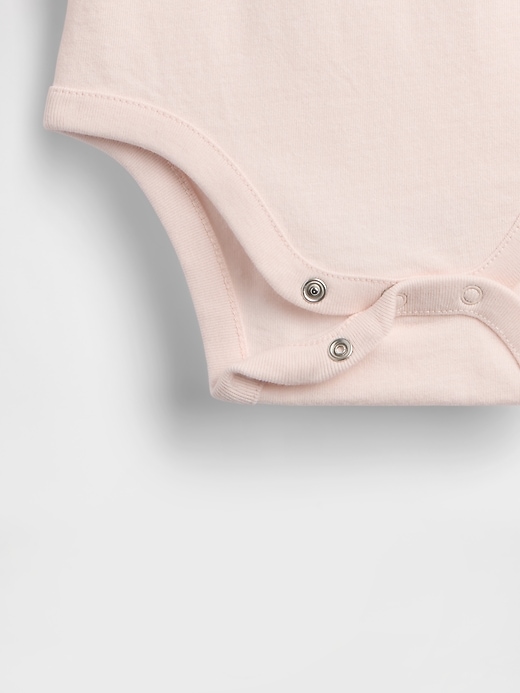 L'image numéro 4 présente Cache-couche Premiers essentiels pour Bébé