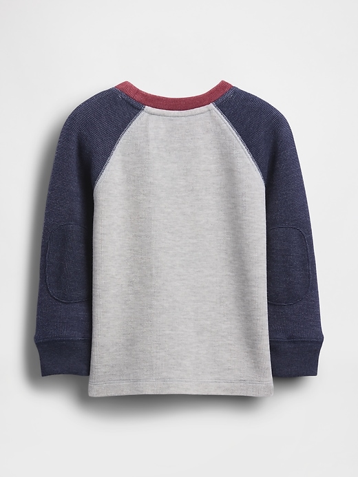 L'image numéro 2 présente Haut ras du cou texturé pour Bébé et Tout-petit