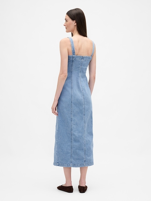 L'image numéro 2 présente Robe longue à boutons en denim à coutures apparentes