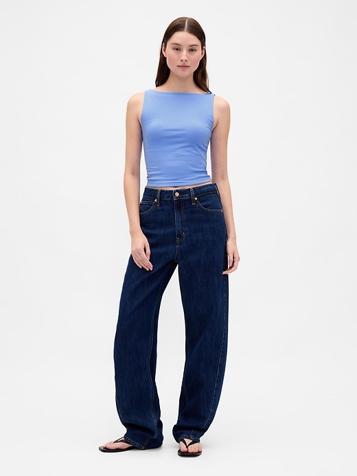 L'image numéro 2 présente Camisole courte à col bateau en jersey moulant