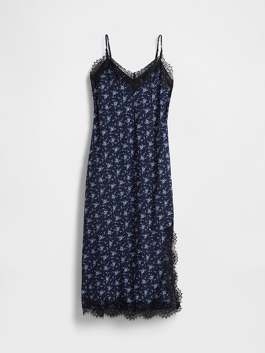 L'image numéro 5 présente Robe longue à fines bretelles et à garniture en dentelle