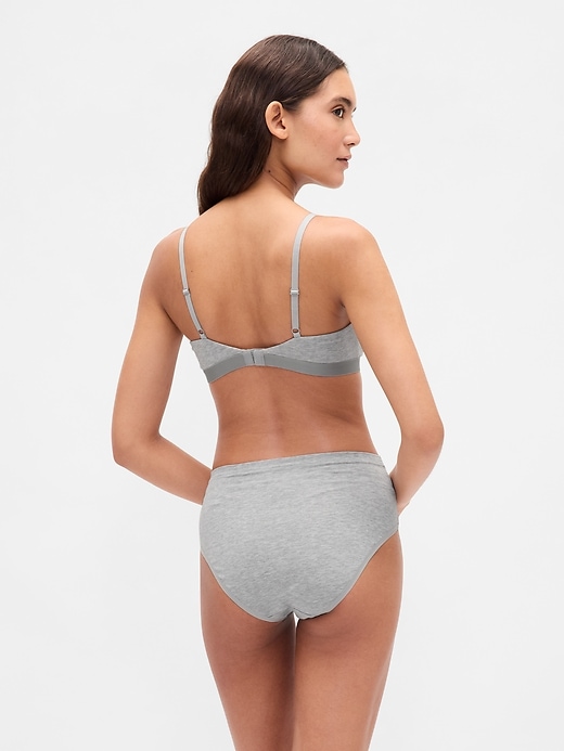L'image numéro 2 présente Culotte bikini en coton biologique extensible