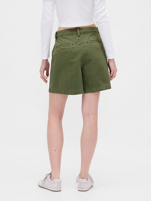 Image number 4 showing, 6" Mid Rise Twill Pleated Trouser Shorts