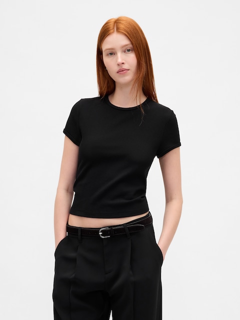 T-SHIRT AJUSTÉ COURT EN TISSU GAUFRÉ