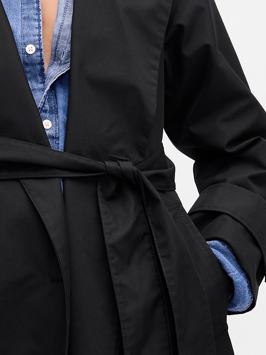 L'image numéro 4 présente Trench emblématique