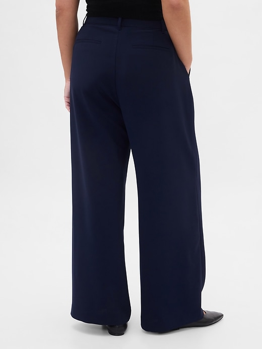 L'image numéro 6 présente Pantalon 365 profilé à taille haute à plis