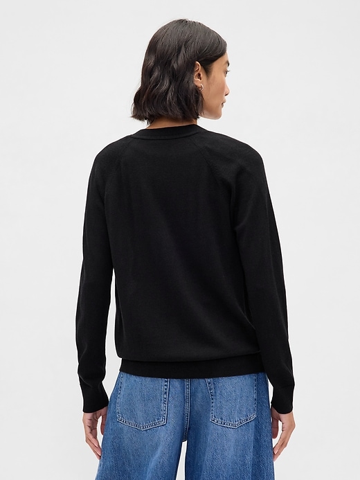 Image number 3 showing, 100% Merino Wool Boyfriend Cardigan